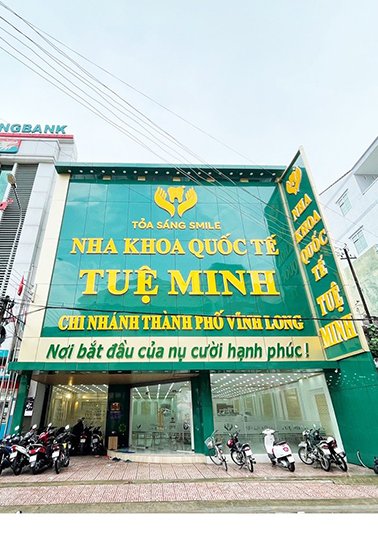 TRỒNG RĂNG IMPLANT